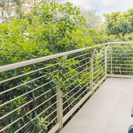 Апартаменты A Casa Di Andrea - Italian Homing Дезенцано-дель-Гарда