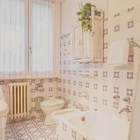 A Casa Di Andrea - Italian Homing Appartement Desenzano del Garda
